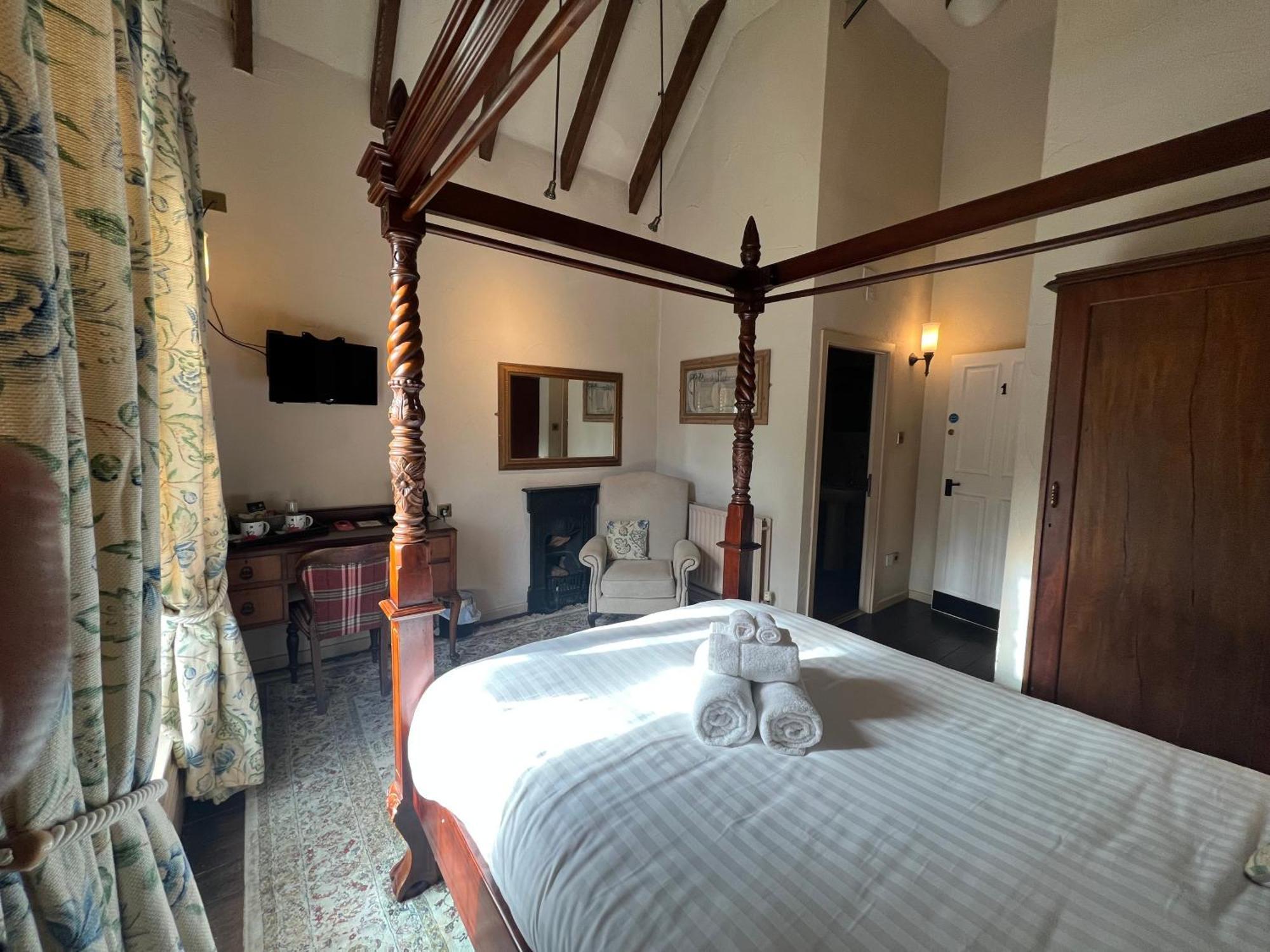 Peak Hotel Castleton Castleton  Ngoại thất bức ảnh